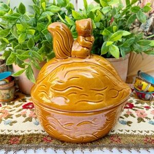 Vintage Squirrel On Walnut Acorn Brown Ceramic Candy Nut Dish Bowl Lid Trinket
